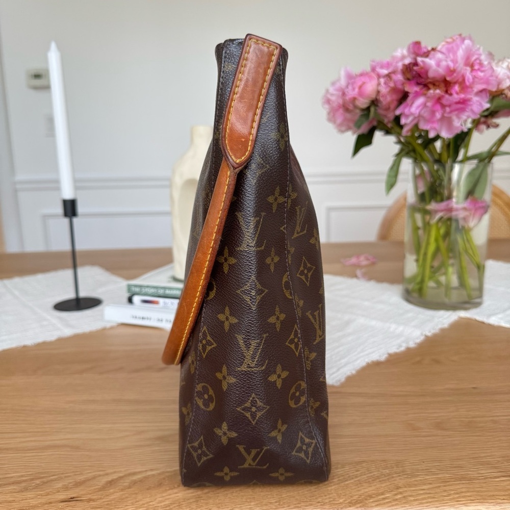 ✅AUTHENTIC✅LOUIS VUITTON LOOPING GM - Picture 5 of 14